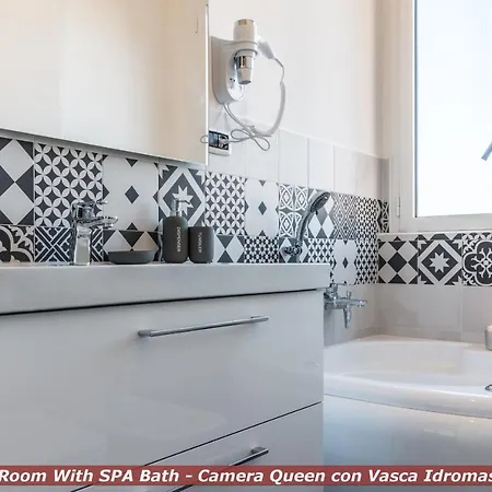 4 Star Train Station - Self Check-in 公寓式酒店