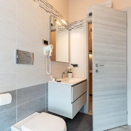 Aparthotel 4 Star Train Station - Self Check-in 4*