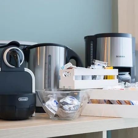 4 Star Train Station - Self Check-in بولونيا