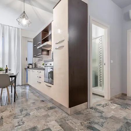 4 Star Train Station - Self Check-in شقة فندقية