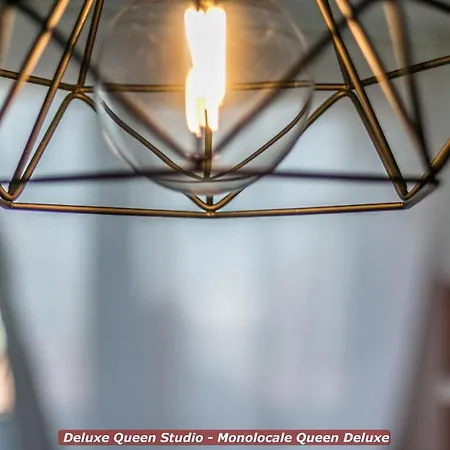 Aparthotel 4 Star Train Station - Self Check-in