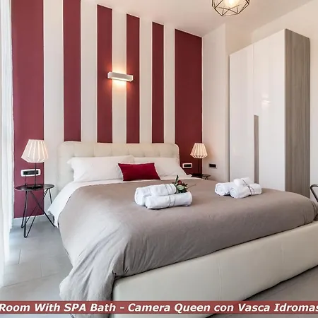 4 Star Train Station - Self Check-in