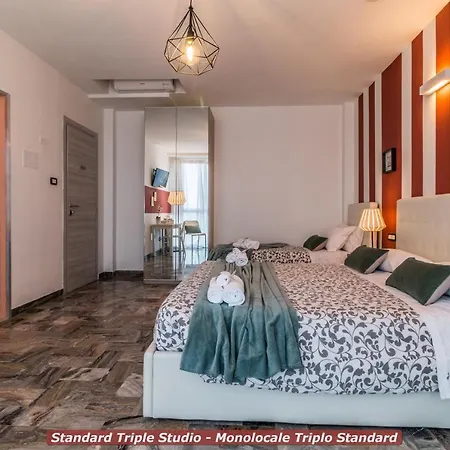 Aparthotel 4 Star Train Station - Self Check-in 4*