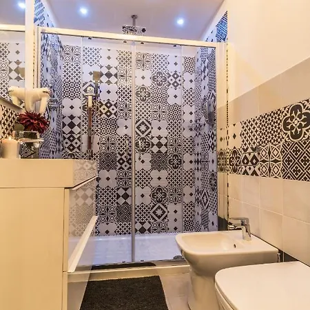 شقة فندقية 4 Star Train Station - Self Check-in 4*