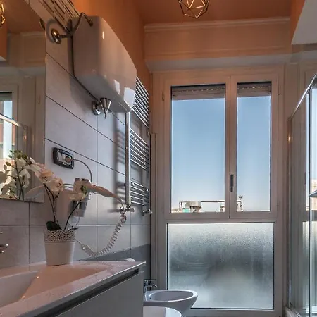 Aparthotel 4 Star Train Station - Self Check-in Bologna