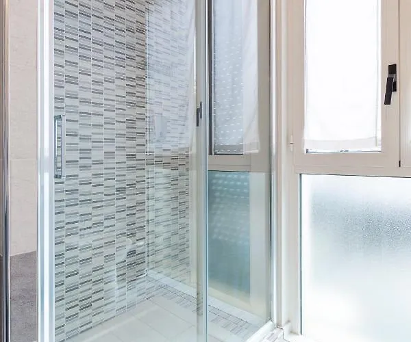 4 Star Train Station - Self Check-in 4*