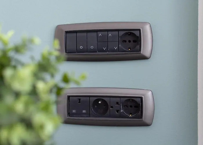 4 Star Train Station - Self Check-in Aparthotel 4*