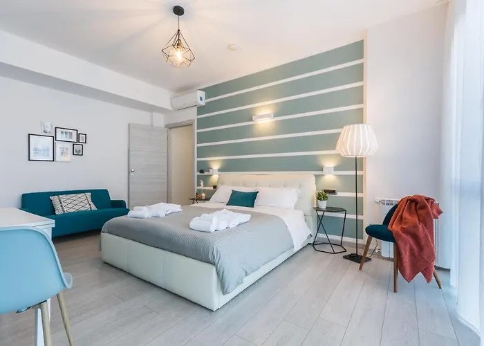 4 Star Train Station - Self Check-in Apart-hotel 4*