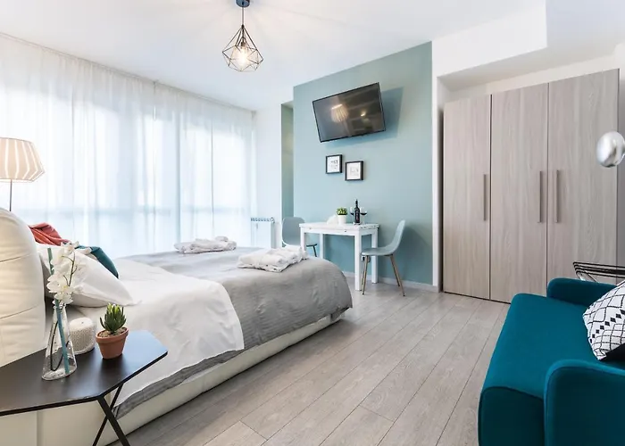 4 Star Train Station - Self Check-in 4*