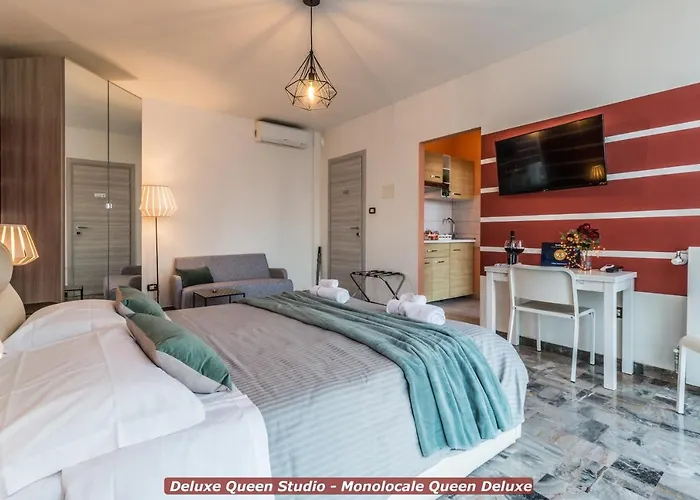 4 Star Train Station - Self Check-in 4*