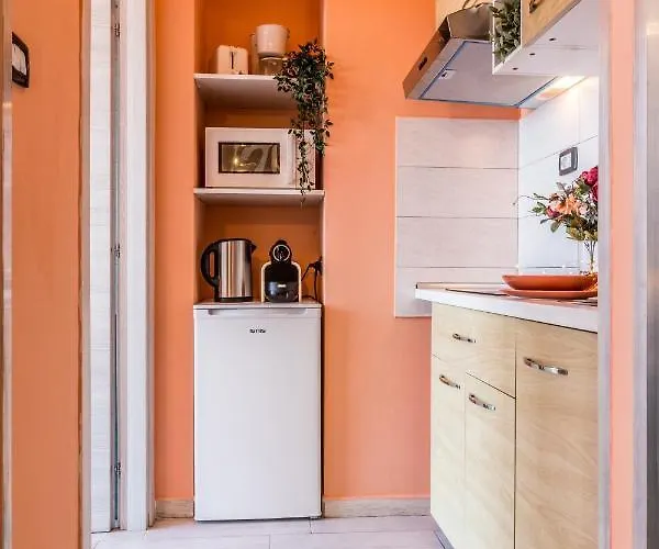 Aparthotel 4 Star Train Station - Self Check-in