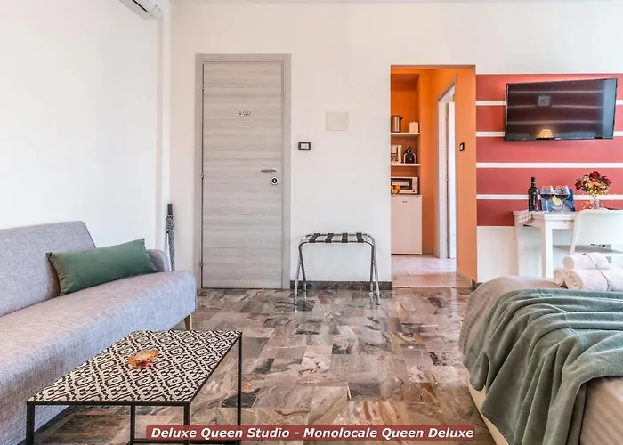 Apart-hotel 4 Star Train Station - Self Check-in