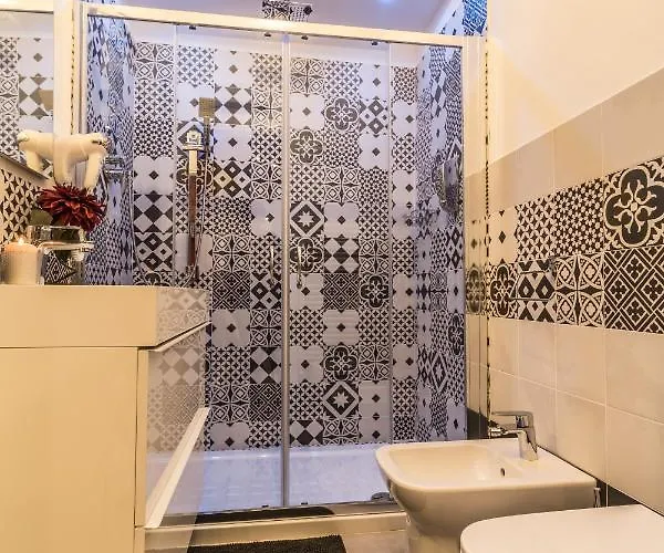 Aparthotel 4 Star Train Station - Self Check-in 4*