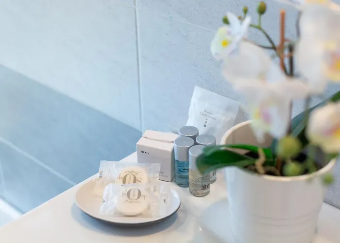 Ξενοδοχείο με διαμερίσματα 4 Star Train Station - Self Check-in 4*