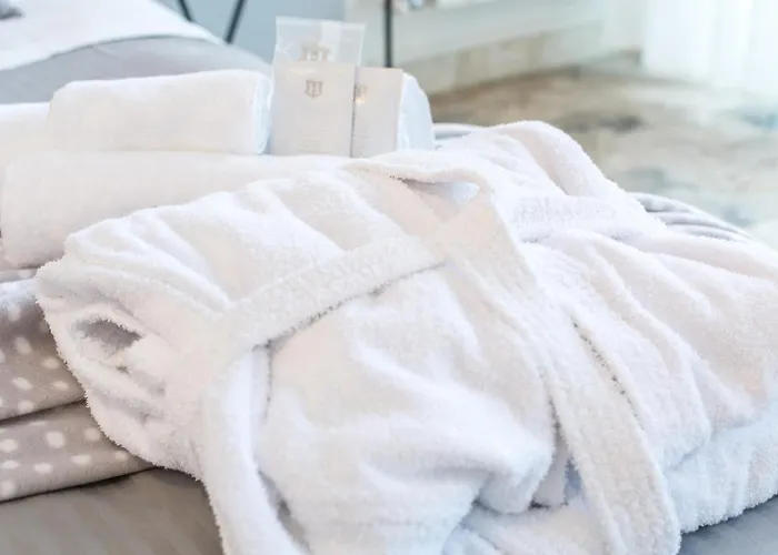 מלון דירות 4 Star Train Station - Self Check-in