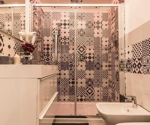 Ξενοδοχείο με διαμερίσματα 4 Star Train Station - Self Check-in 4*