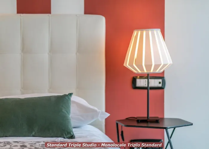 4 Star Train Station - Self Check-in 4*