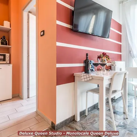 4 Star Train Station - Self Check-in アパートホテル ボローニャ