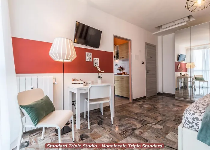 4 Star Train Station - Self Check-in Болонья