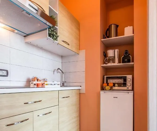 4 Star Train Station - Self Check-in 4* Bologna